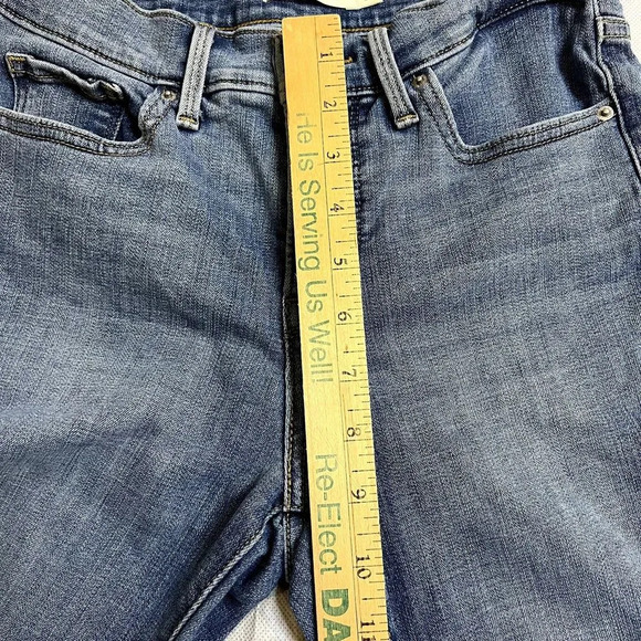 Levis 311 Shaping Skinny Embroidered High Rise Jeans Size 26‎ - Picture 9 of 10
